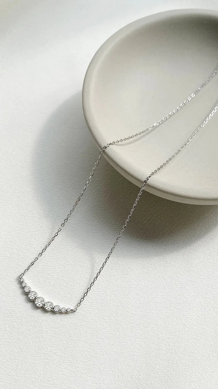 9 Round Sones Necklace Silver