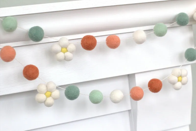 Felt Flower Daisy Garland- Earth Tones