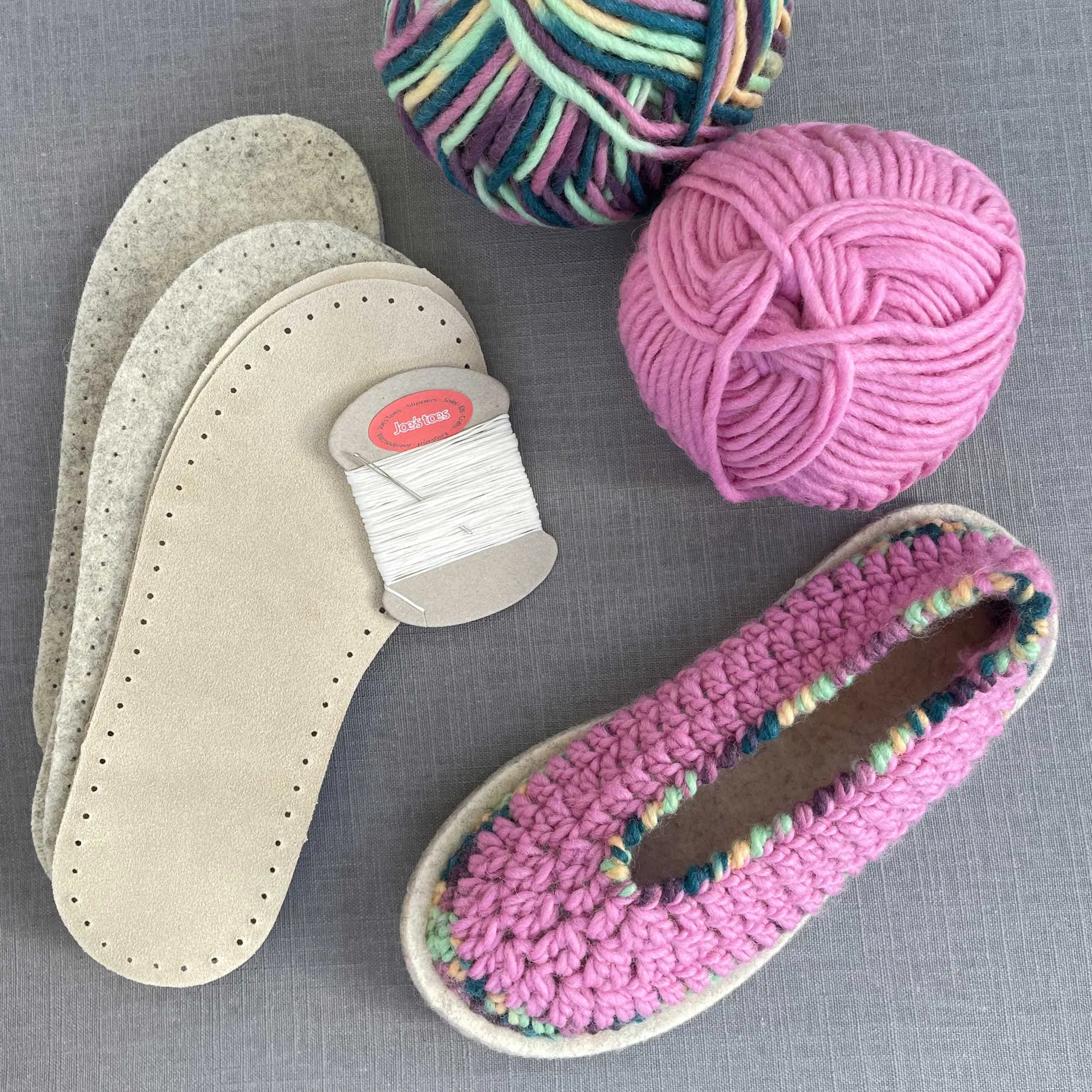 Joe's Toes Sarah Crochet Slipper Kit - Blossom or Fuchsia Mix