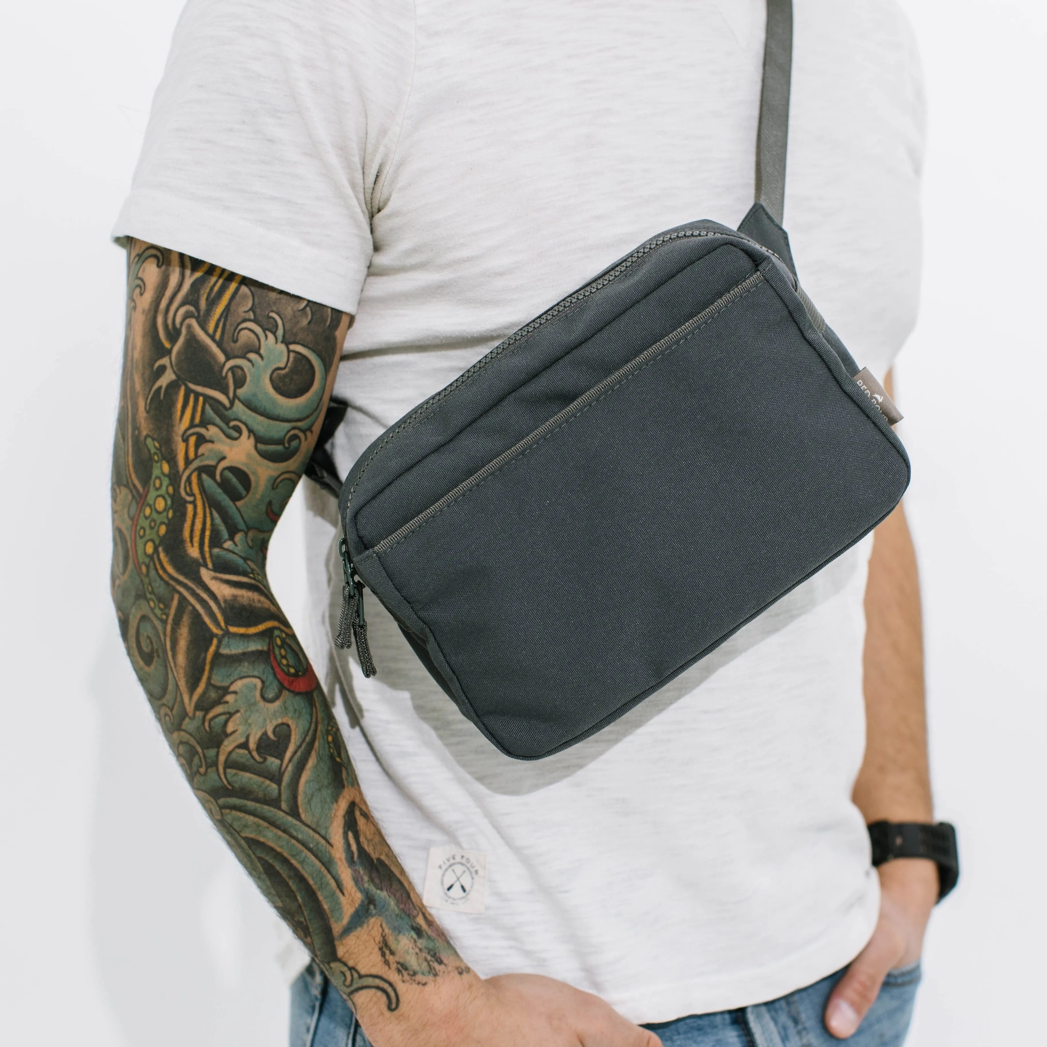 Red Rovr® Joey Belt Bag - Charcoal