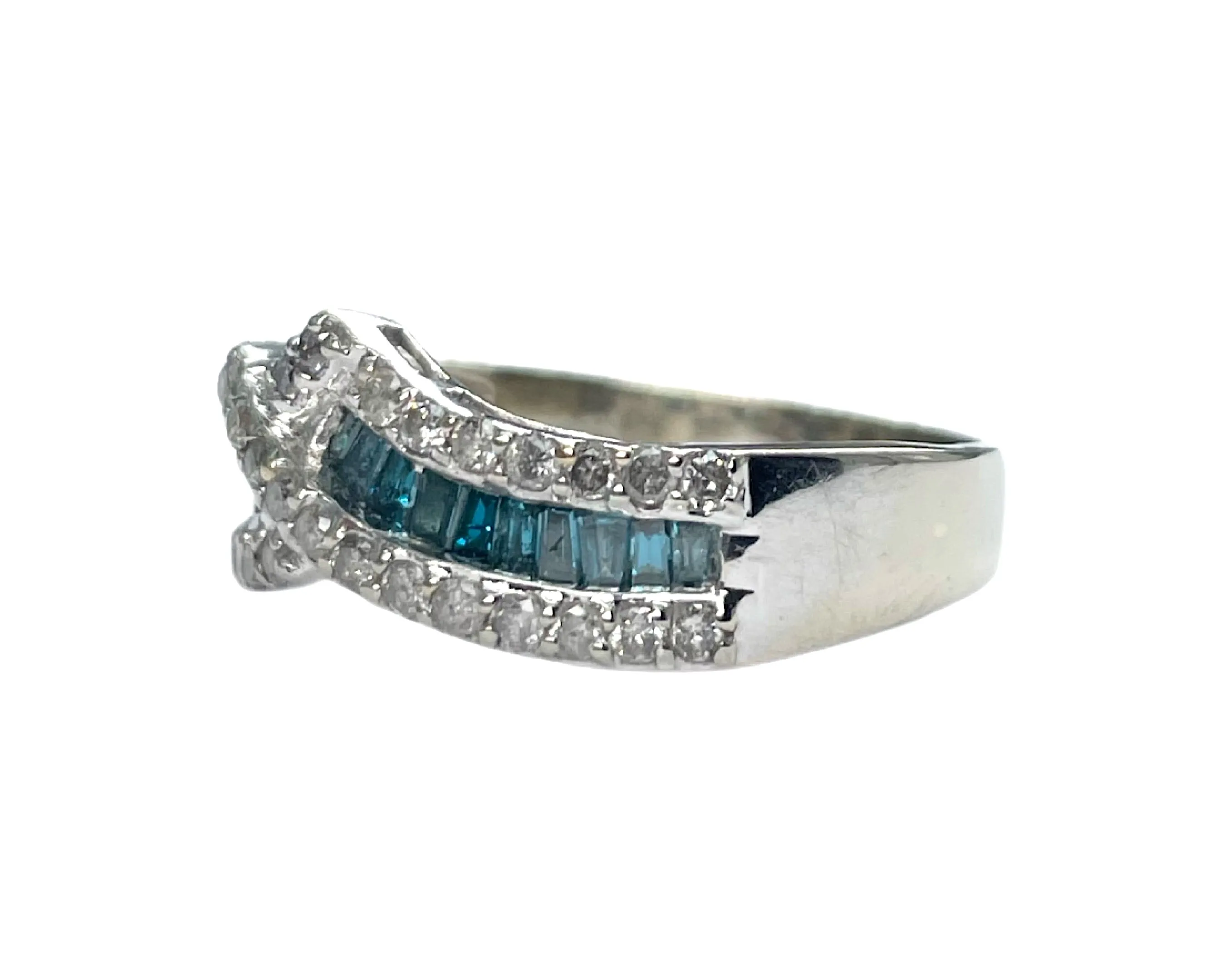 White Gold Blue and White Diamond Chevron Ring (Authentic Pre-Owned)